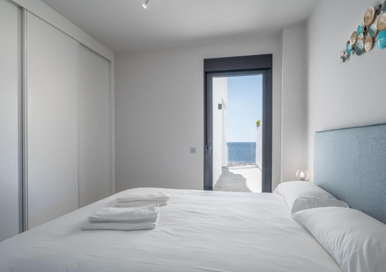Blue Suite 2389 Sea Views Манилва Екстериор снимка